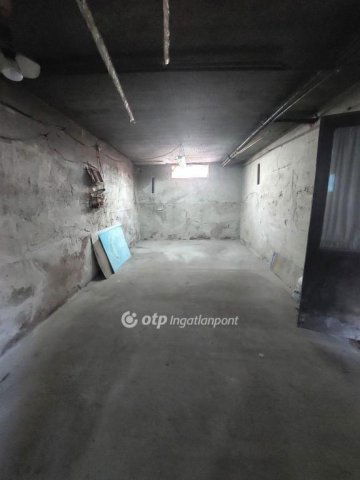 Eladó családi ház, Martonvásáron 85 M Ft, 3 szobás