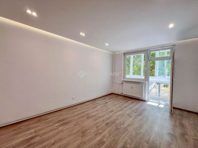Eladó panellakás, Budapesten, XVIII. kerületben 61.9 M Ft