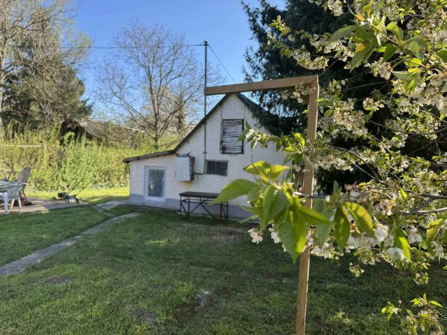 Eladó nyaraló, Balatonkenesén 26.5 M Ft / költözzbe.hu