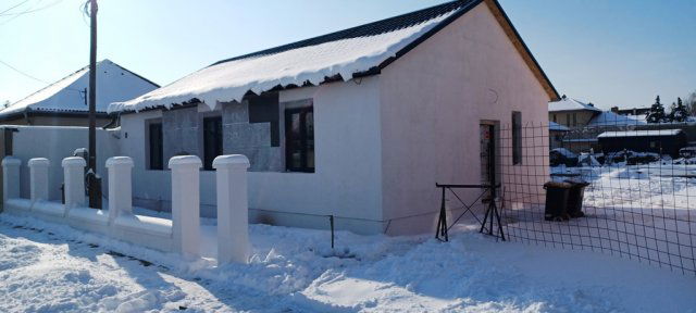 Eladó családi ház, Szolnokon 79.9 M Ft, 3 szobás