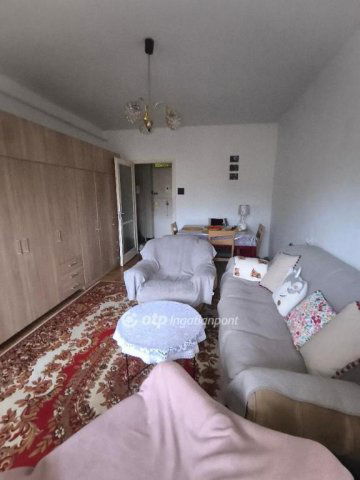 Eladó téglalakás, Salgótarjánban 9.9 M Ft, 1+1 szobás