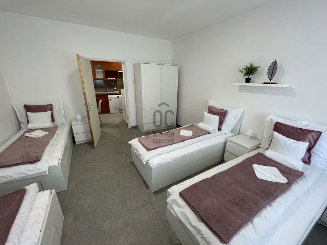Kiadó családi ház, albérlet, Debrecenben 550 E Ft / hó