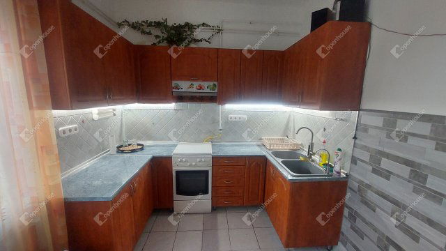 Eladó családi ház, Tarjánon 74 M Ft, 3 szobás