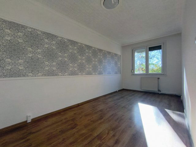 Eladó panellakás, Békésen 18.49 M Ft, 2+1 szobás