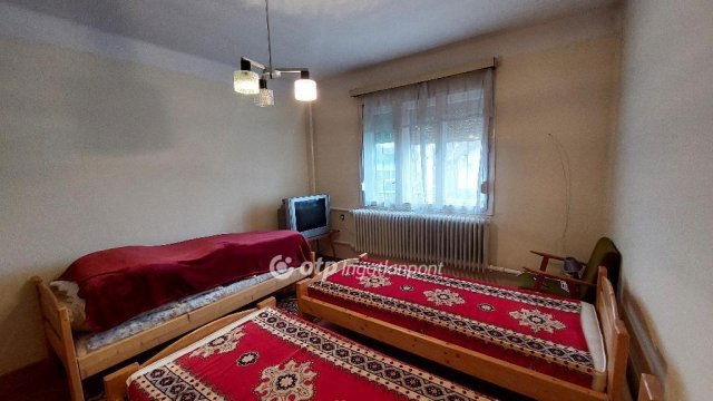 Eladó családi ház, Kisújszálláson 19.5 M Ft, 3 szobás