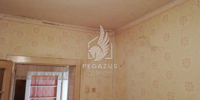 Eladó családi ház, Járdánházán 2.9 M Ft, 1 szobás