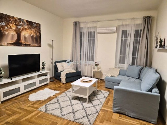 Eladó téglalakás, Budapesten, VII. kerületben 120.5 M Ft