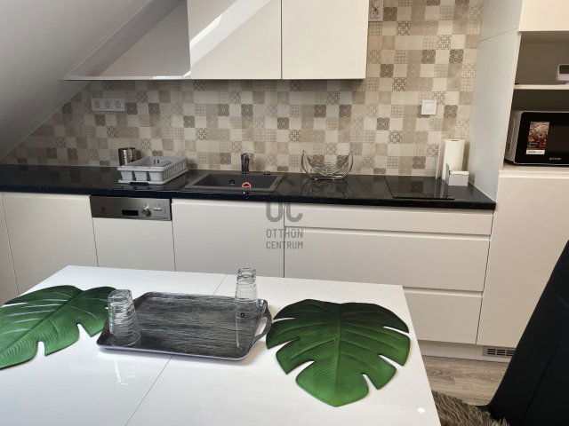 Kiadó téglalakás, albérlet, Szolnokon 160 E Ft / hó, 2 szobás