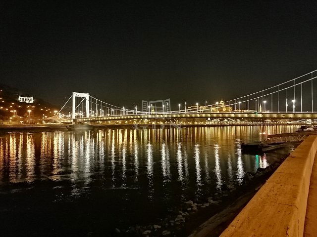 Eladó téglalakás, Budapesten, V. kerületben 115 M Ft, 2 szobás