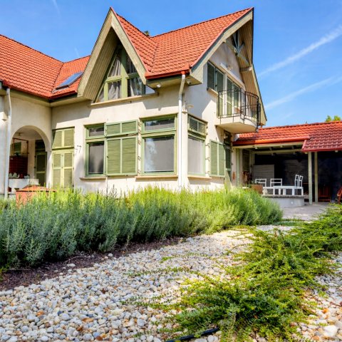 Eladó ikerház, Szigligeten, Soponyai úton 429 M Ft, 7+2 szobás