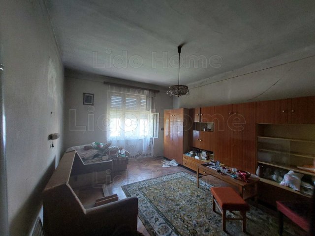 Eladó családi ház, Kadarkúton 14 M Ft, 3 szobás