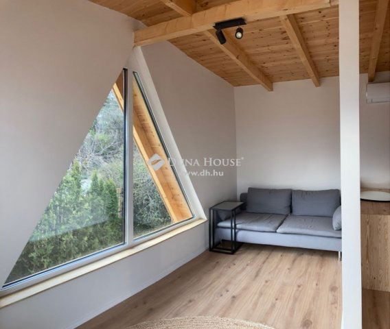 Eladó családi ház, Zebegényben 130 M Ft, 3 szobás