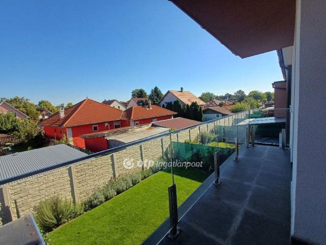 Eladó téglalakás, Monoron 79 M Ft, 3 szobás