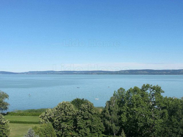 Eladó nyaraló, Balatonföldváron 47 M Ft, 2 szobás