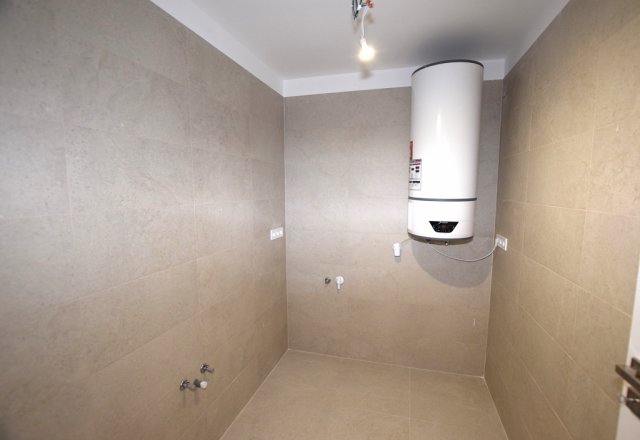 Eladó ikerház, Hajdúsámsonon 94 M Ft, 3+1 szobás