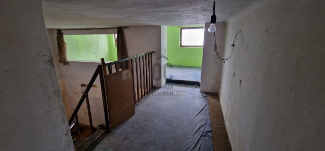 Eladó sorház, Esztergomban 24.9 M Ft, 2 szobás