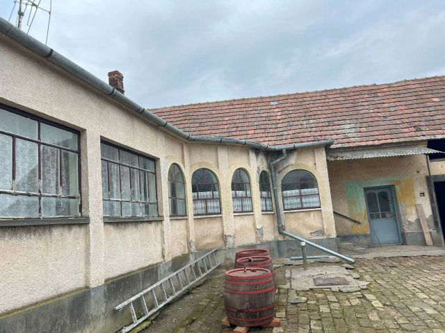Eladó családi ház, Mohácson 17.5 M Ft, 3 szobás