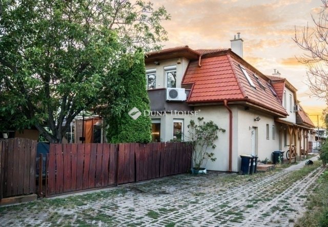 Eladó családi ház, Budapesten, XVIII. kerületben 110 M Ft