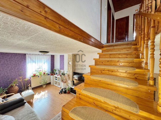 Eladó családi ház, Bicskén 89.9 M Ft, 6 szobás