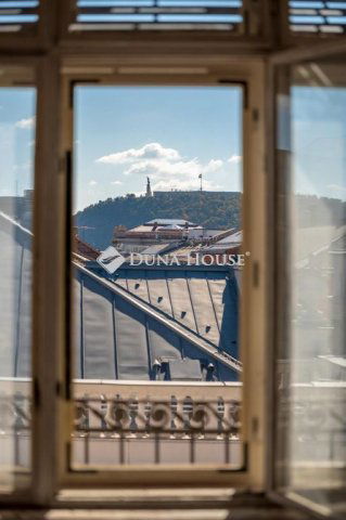 Eladó téglalakás, Budapesten, V. kerületben 295 M Ft, 2 szobás