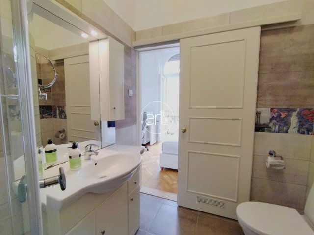 Kiadó téglalakás, albérlet, Szegeden 287 E Ft / hó