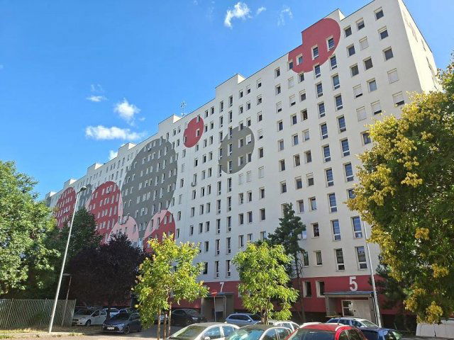 Eladó panellakás, Budapesten, III. kerületben 68.9 M Ft