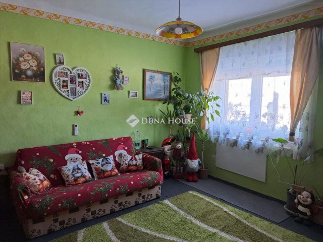 Eladó családi ház, Kelebián 14 M Ft, 2 szobás