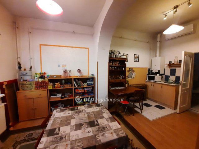 Eladó családi ház, Dunaharasztin 129.9 M Ft, 5 szobás