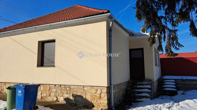 Eladó családi ház, Töttösön 55.9 M Ft, 4 szobás