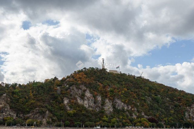 Eladó téglalakás, Budapesten, V. kerületben, Havas utcában