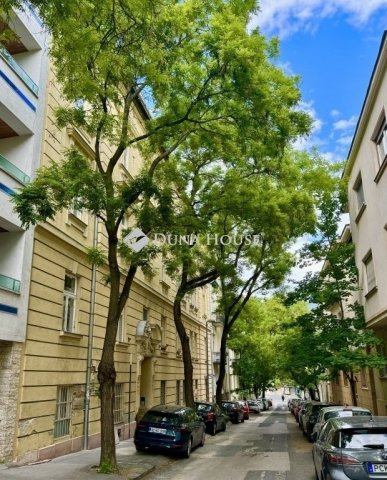 Eladó téglalakás, Budapesten, II. kerületben 78.9 M Ft, 1 szobás