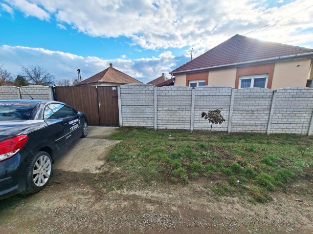 Eladó családi ház, Felsőzsolcán, Kossuth Lajos utcában 45 M Ft