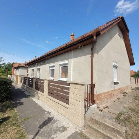 Eladó családi ház, Jánoshidán 28 M Ft, 2 szobás