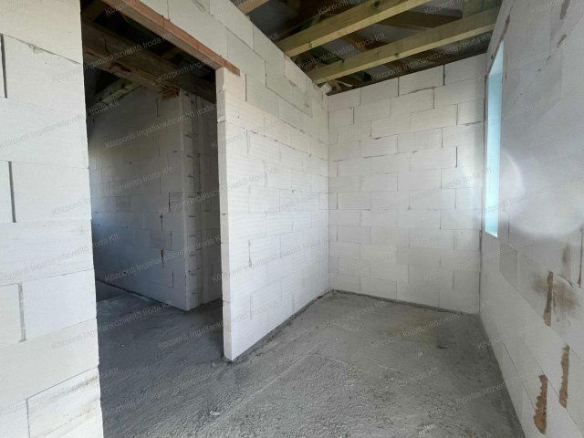 Eladó családi ház, Tatabányán 99 M Ft, 3+2 szobás