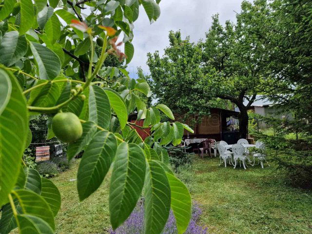 Eladó nyaraló, Balatonfüreden 79 M Ft, 2 szobás