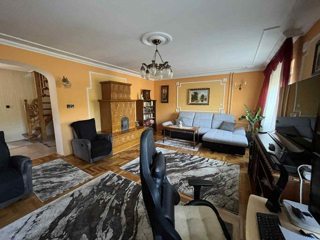 Eladó családi ház, Kecskeméten 99 M Ft, 4+1 szobás
