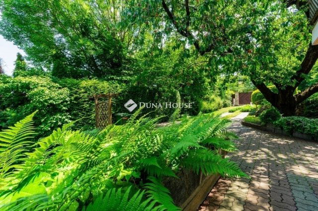 Eladó ikerház, Budapesten, II. kerületben 199 M Ft, 6 szobás