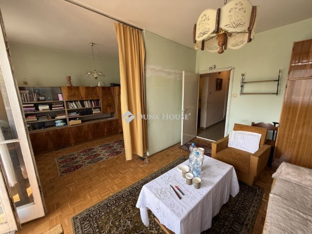 Eladó téglalakás, Győrött 54.99 M Ft, 2 szobás