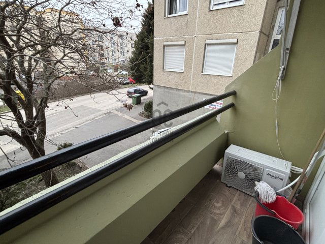 Eladó panellakás, Székesfehérvárott, Kelemen Béla utcában