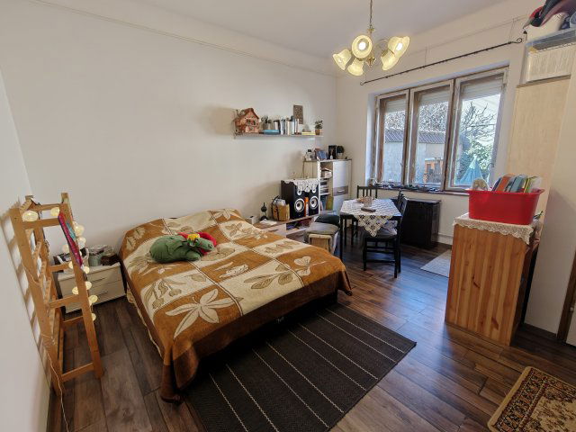 Eladó családi ház, Cegléden 38.9 M Ft, 2 szobás