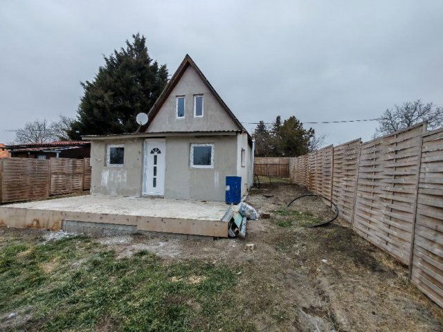 Eladó nyaraló, Bicskén 29.99 M Ft / költözzbe.hu