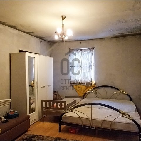 Eladó családi ház, Cegléden 21.5 M Ft, 3 szobás