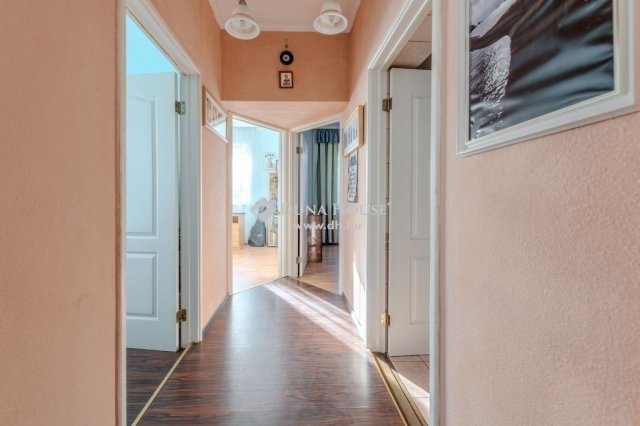 Eladó családi ház, Veresegyházon 157 M Ft, 6 szobás