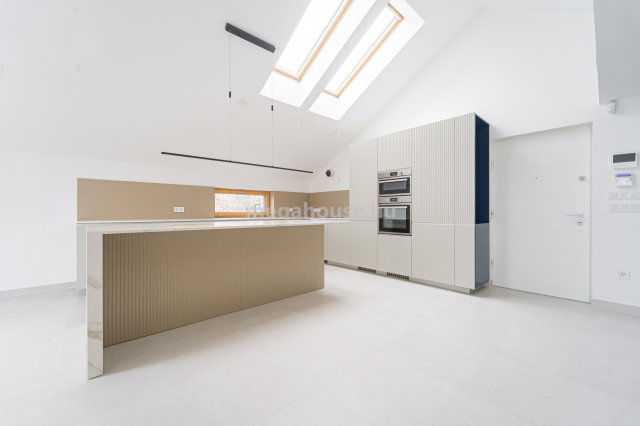 Eladó téglalakás, Budapesten, XI. kerületben 274 M Ft, 4 szobás