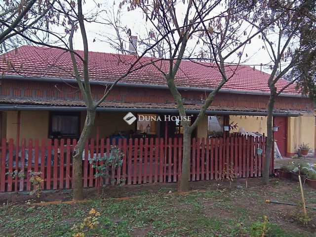 Eladó családi ház, Petőfiszálláson 24.9 M Ft, 2 szobás