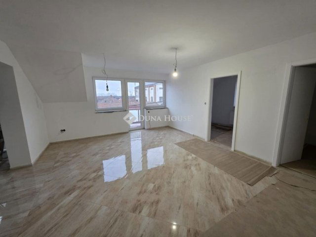 Eladó téglalakás, Tiszafüreden 59.8 M Ft, 3 szobás