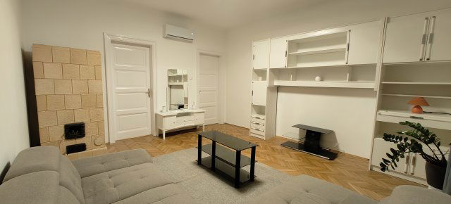 Kiadó téglalakás, albérlet, III. kerületben, Nagyszombat utcában