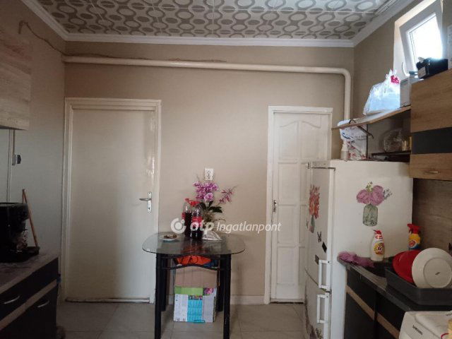 Eladó családi ház, Nagykállóban 16 M Ft, 2 szobás