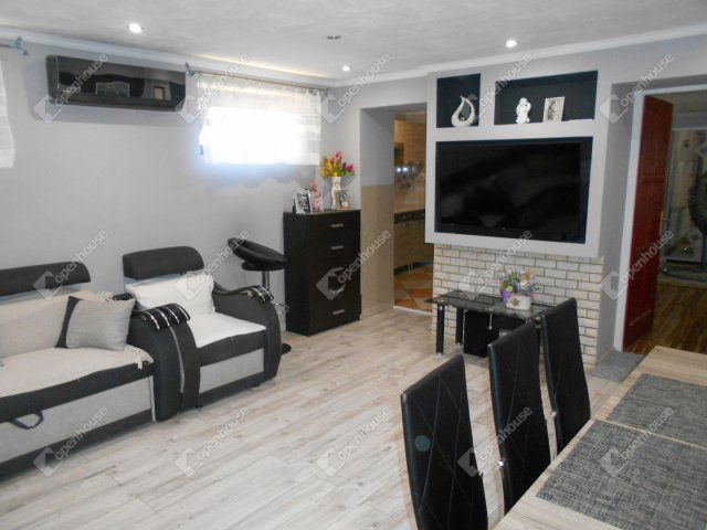 Eladó családi ház, Jászkisérén 12.5 M Ft, 4 szobás