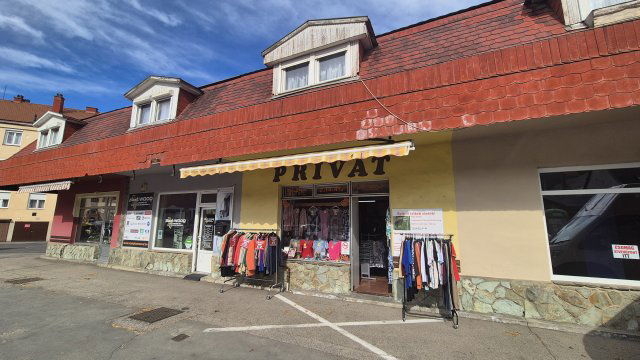 Eladó üzlethelyiség, Sárváron 63.9 M Ft, 3 szobás